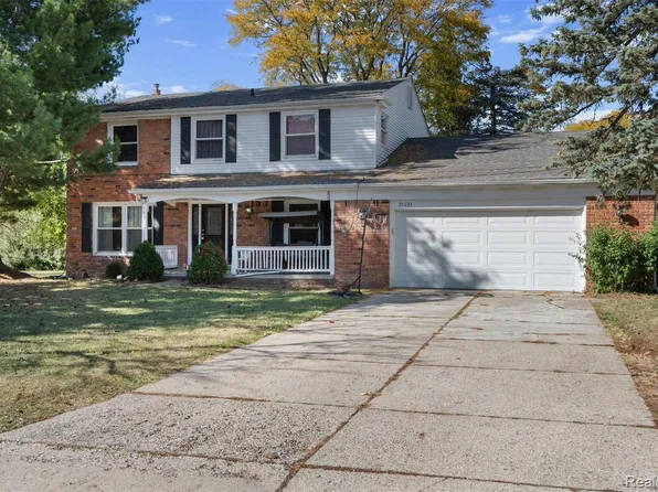 25633 Branchaster Rd, Farmington Hills, MI 48336