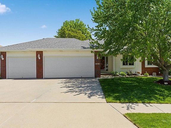 2nd image of 1417 Aster Dr