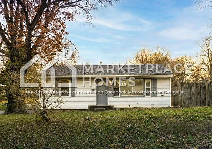650 Robert Ave — Photo 2