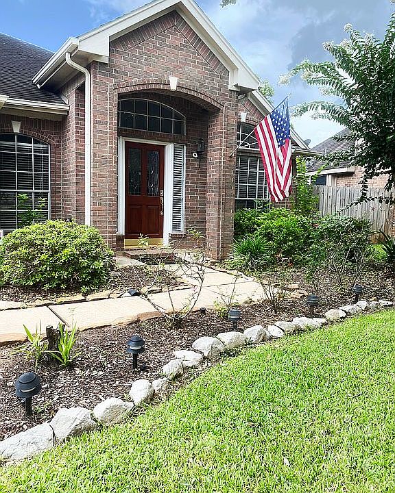 1st image of 7226 Colony Bend Ln