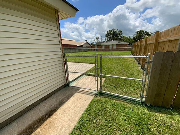 2nd image of 28 Bluebell Ln