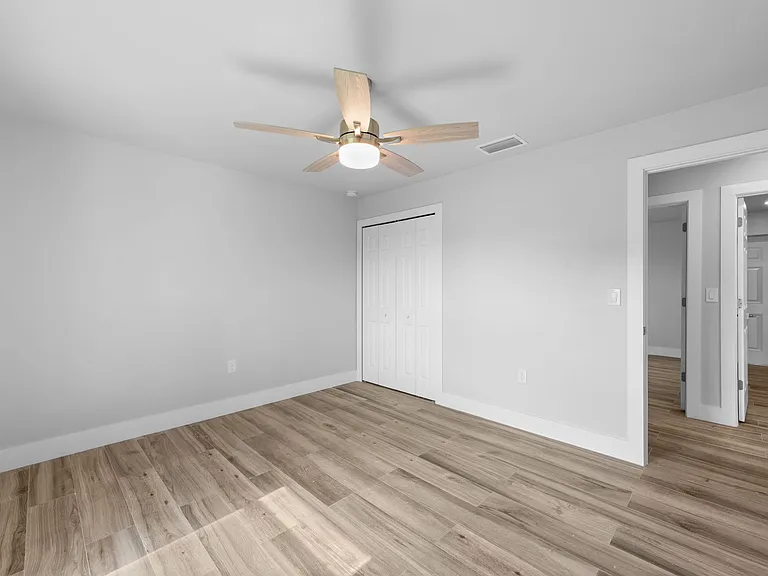 6151 Hershey Ave — Photo 23