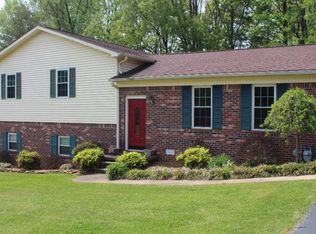 217 Sunset Dr, Huntingdon, TN 38344