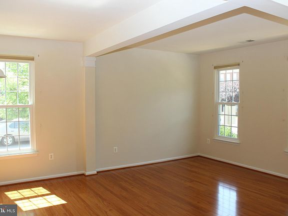 2nd image of 20965 Kittanning Ln