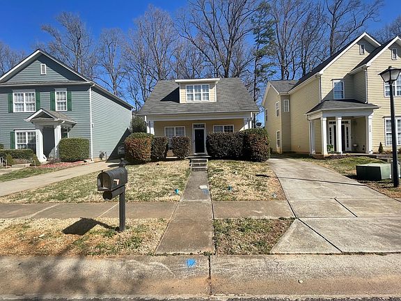 2nd image of 4725 Eaves Ln