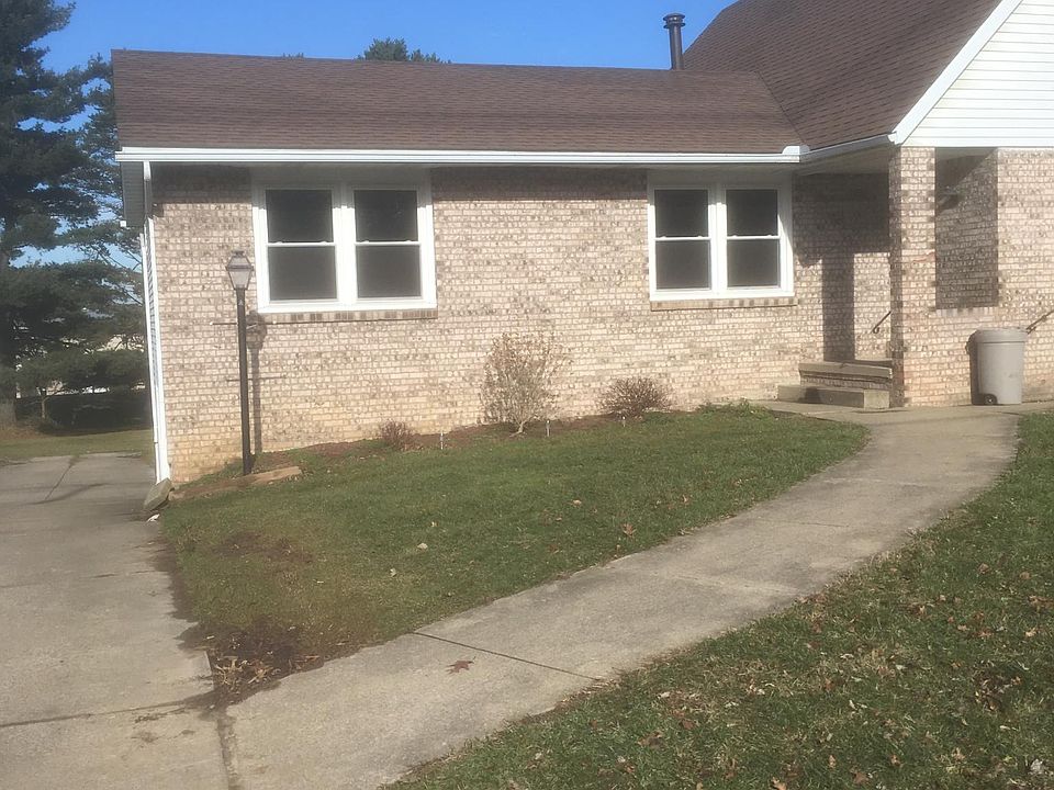 1st image of 709 E Paradise St