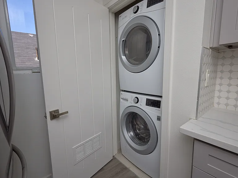 125 N Mountain View Ave #125 — Photo 10