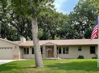 1202 Dakota Dr, Milford, IA 51351