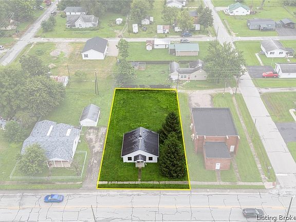 4th image of 307 N Armstrong Street