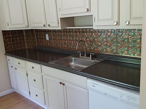 4th image of 433-435 Clifton Dr NE
