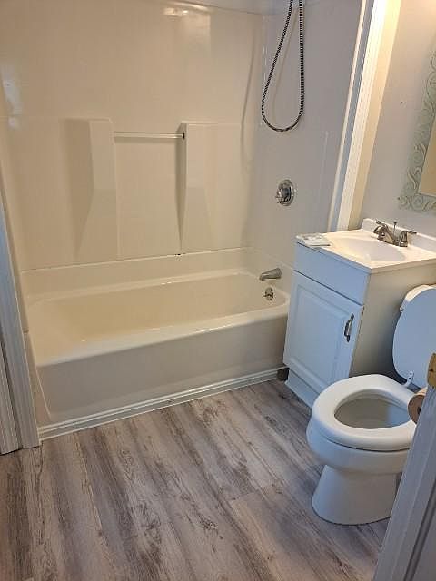 1st image of 41 West St Floor 2