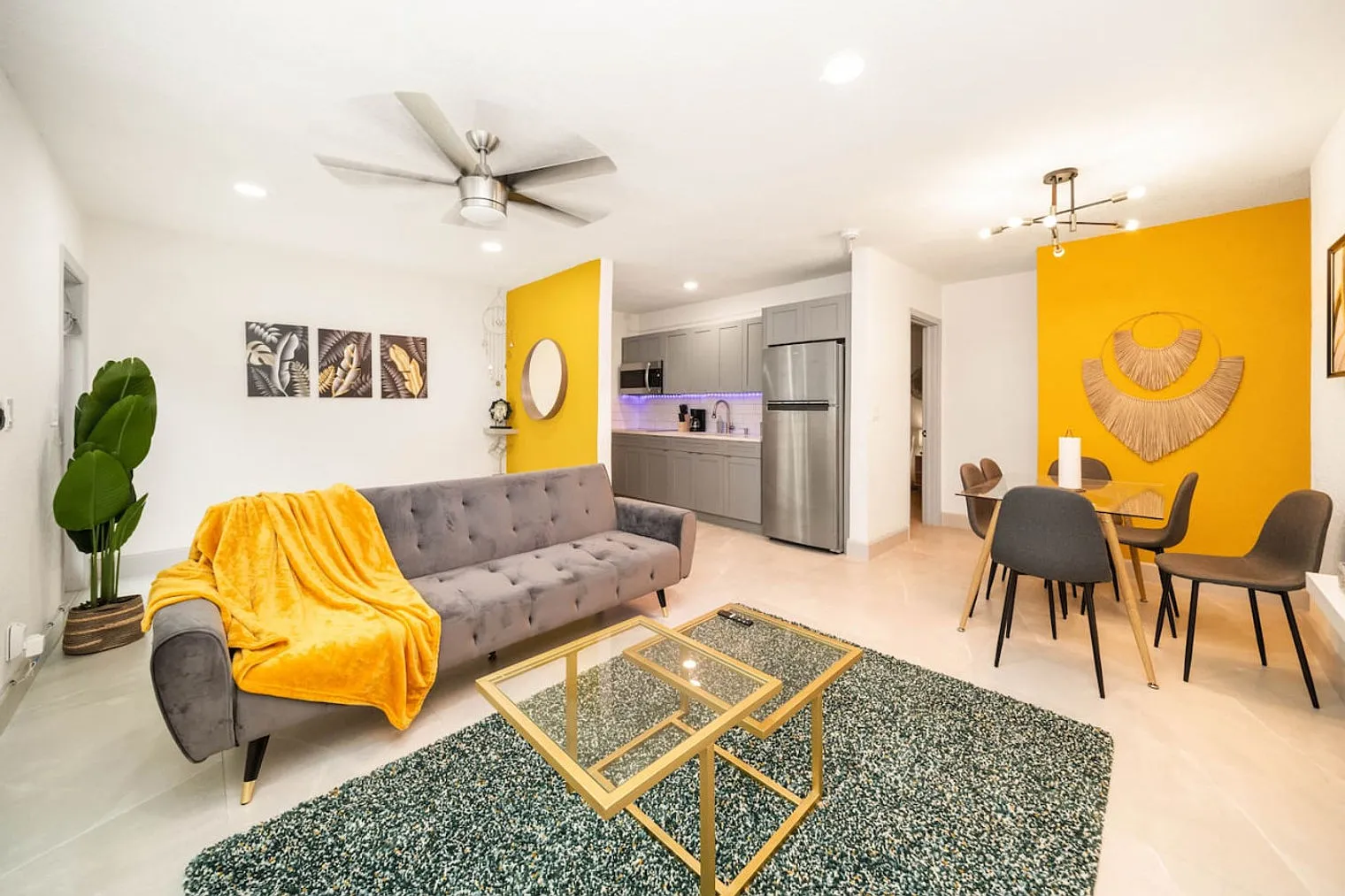 2 bed, 2.0 bath, $4,159 — Photo 4