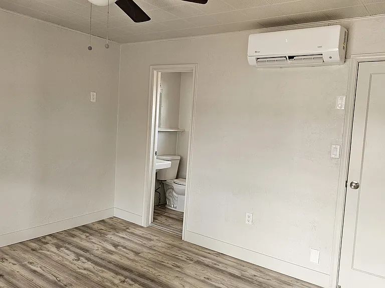 1180 S Cove View Rd #7 — Photo 4