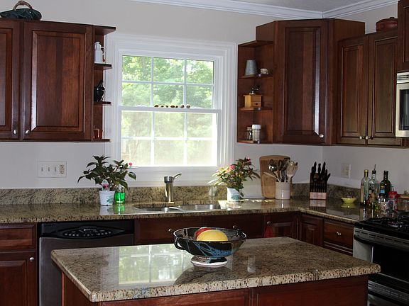 4th image of 13405 Melville Ln