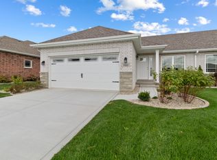 10691 Walnut Dr, Saint John, IN