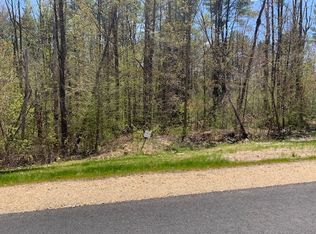 17-4 Indian Rock Rd #P12, Bedford, NH 03110