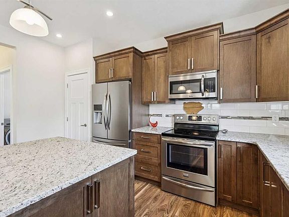 4th image of 102 SE Cooperswood Pl SW