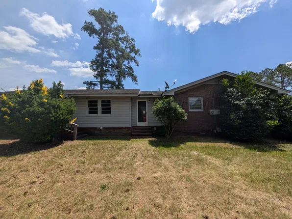 331 E Reaves Ave, Dillon, SC 29536