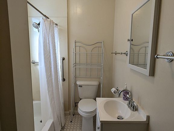 5th image of 4010 Brighton Ave