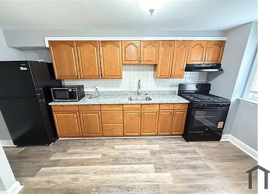5476 Cedonia Ave — Photo 4