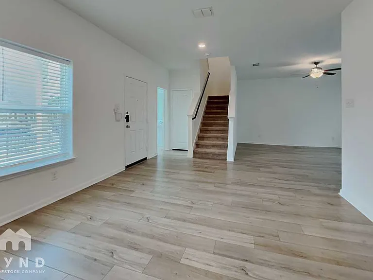 10826 Quinn Ct — Photo 4