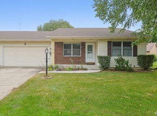 5725 Aberdeen Ct, South Bend, IN 46614