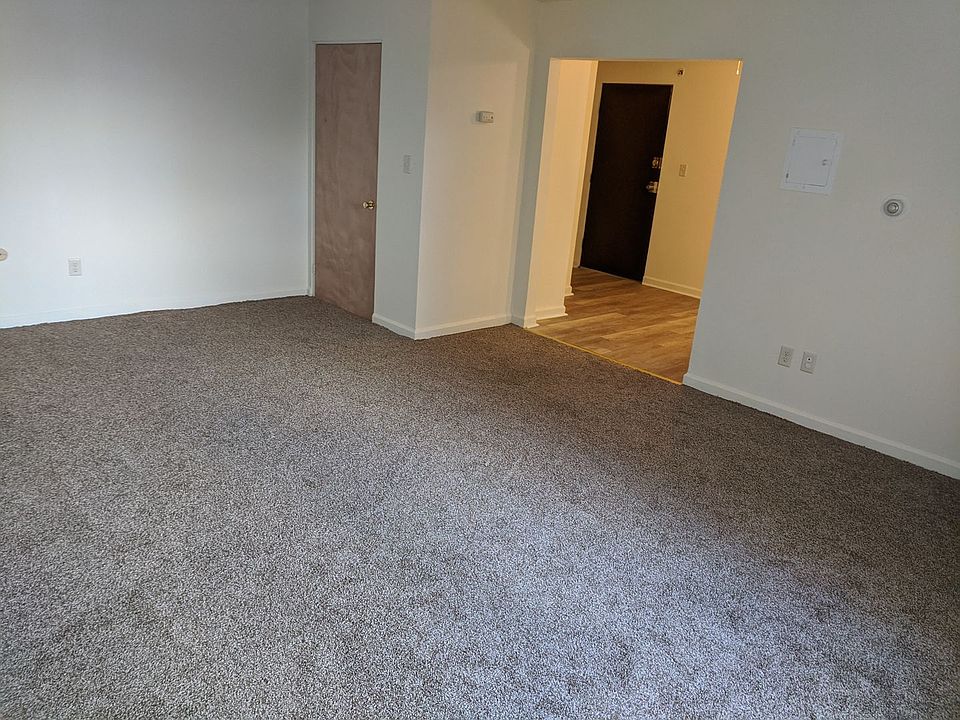 Woodland Grove Apartments LLC Apartment Rentals Rock Island, IL Zillow