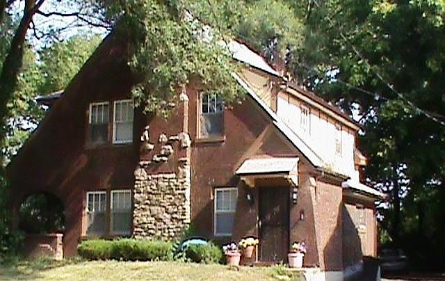 2nd image of 1216 Oberlin Blvd