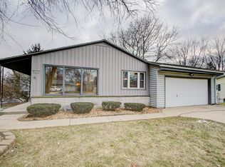 5456 Olympia Dr, Greendale, WI 53129