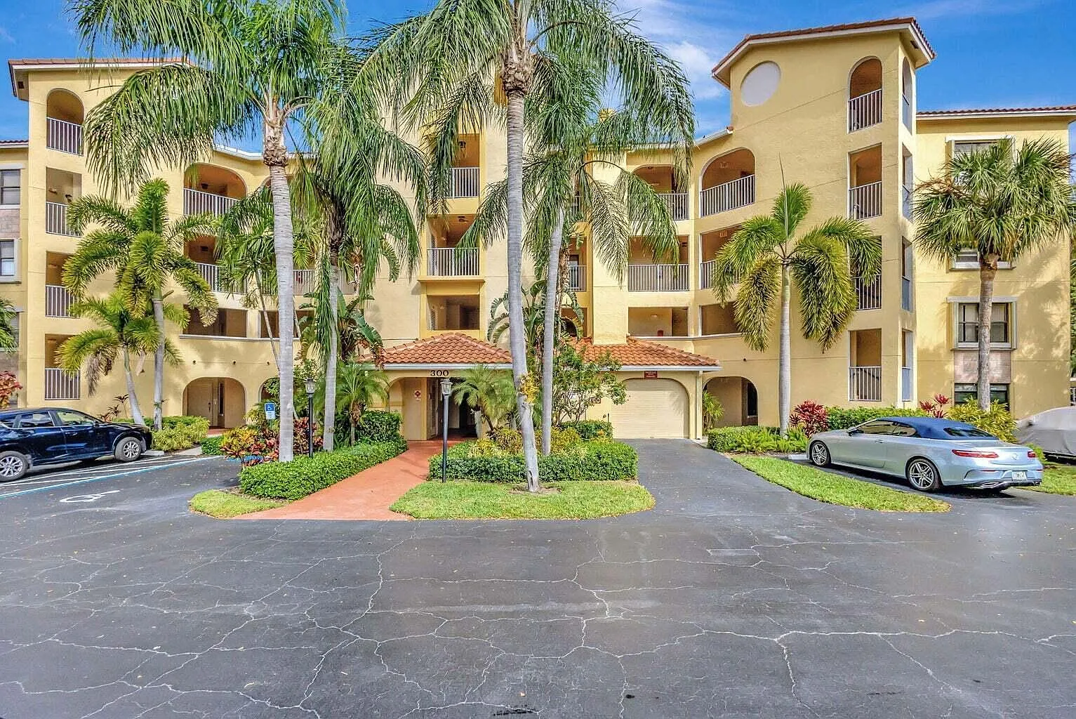 1 bed, 1.0 bath, 920 sqft, $2,300 — Photo 4