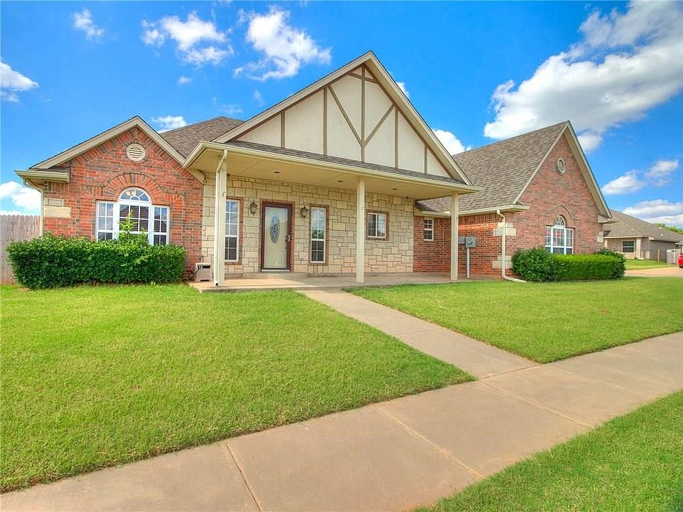 1st image of 1012 N Barn Hill Way