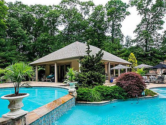 2nd image of 159 Beechwood Dr