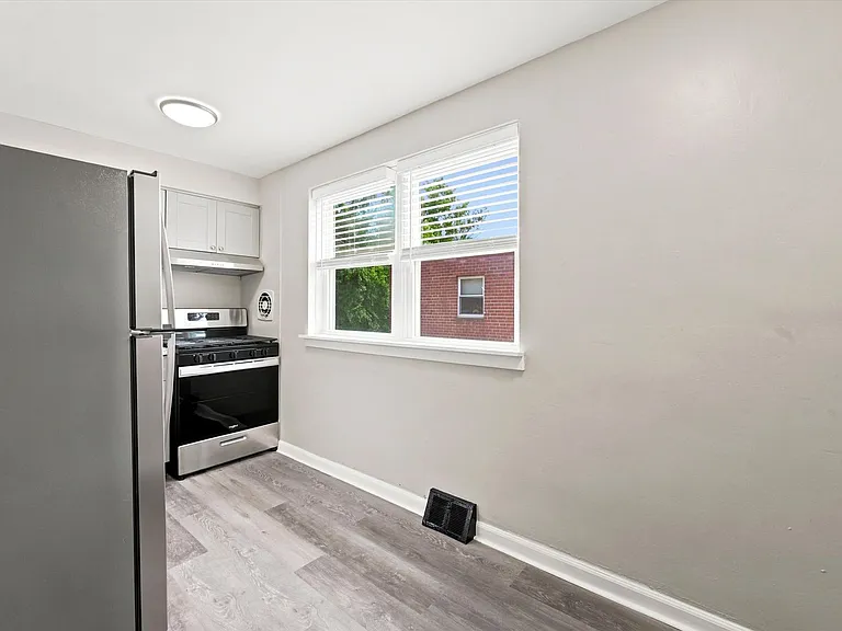 418 W Jefferson St — Photo 6