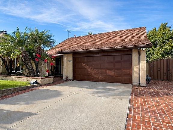 3rd image of 16175 Mount Lowe Cir