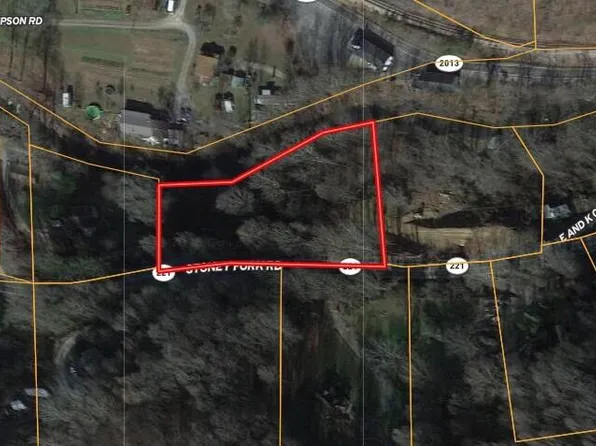 2663 Highway 221, Pineville, KY 40977