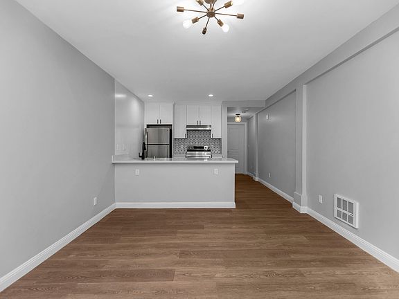 3rd image of 155-165 Bartlett St #161B