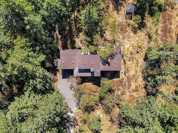 3rd image of 260 Moss Hill Pl