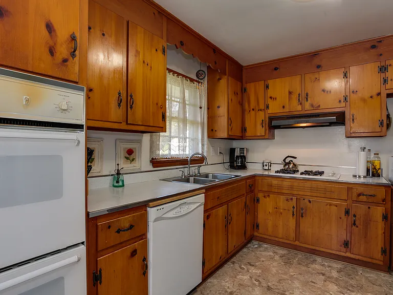 101 Lamper Rd — Photo 21