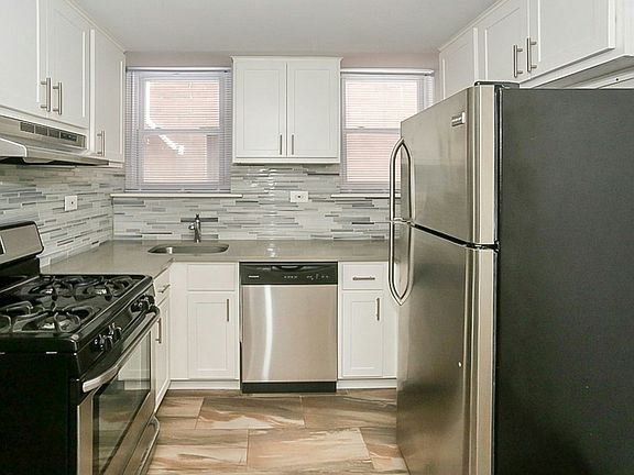 2nd image of 2326 N Southport Ave