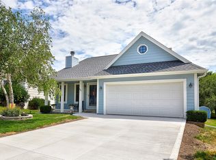 509 53rd St, West Des Moines, IA 50266