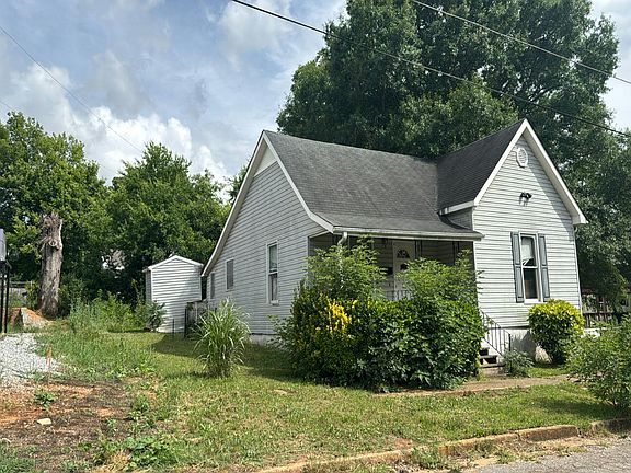 3rd image of 305 Beta St