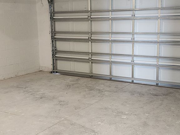 4th image of 1811 Weir Blvd
