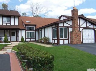 73 Crystal Rock Ct, Middle Island, NY 11953