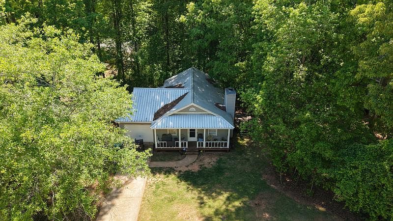 1st image of 140 Heelstone Ave
