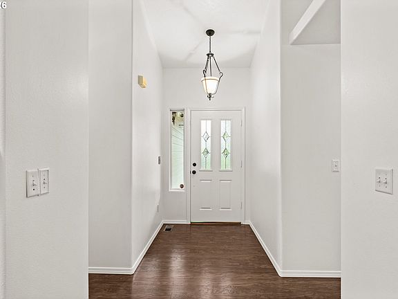 4th image of 432 Taz Ln