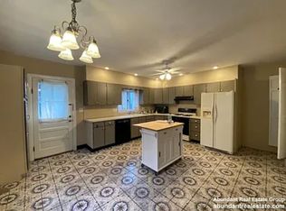 113 Riverside St #101, Watertown, MA 02472