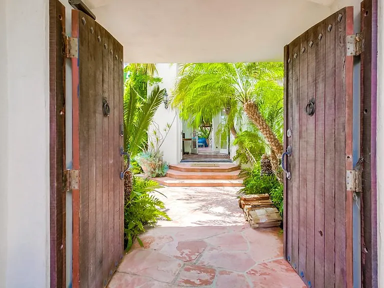 6352 Castejon Dr — Photo 37