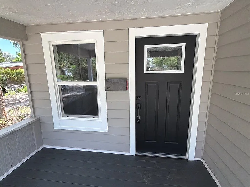 2 bed, 1.0 bath, 814 sqft, $2,200 — Photo 3
