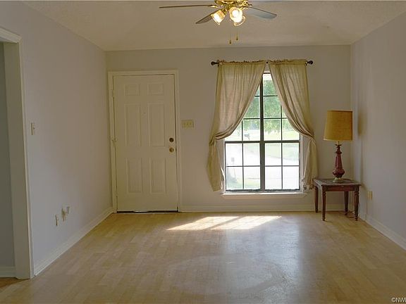 3rd image of 5509 E Meadow Dr