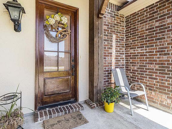 2nd image of 110 Rivergrass Dr